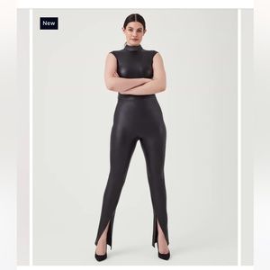 SPANX Leather-Like Front Slit Legging Petite L